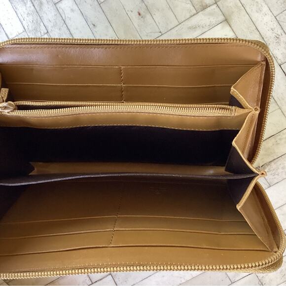 Authentic Gucci Tan Gold Monogram GG Zip Long Wallet Card Holder 2152 - Picture 6 of 10